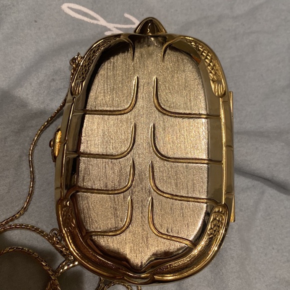 Judith Leiber turtle evening purse / clutch with comb. - Picture 9 of 9